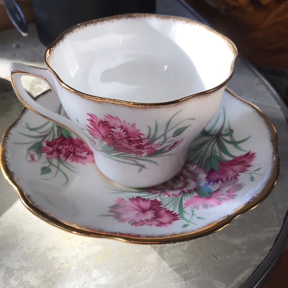 Tea cup & saucer